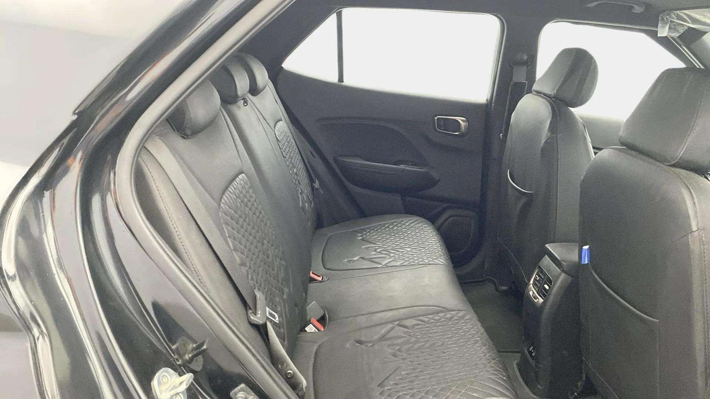 2024 Hyundai VENUE S (O) 1.2 KNIGHT EDITION, Petrol, Manual, 4,743 km, Right Side Rear Door Cabin