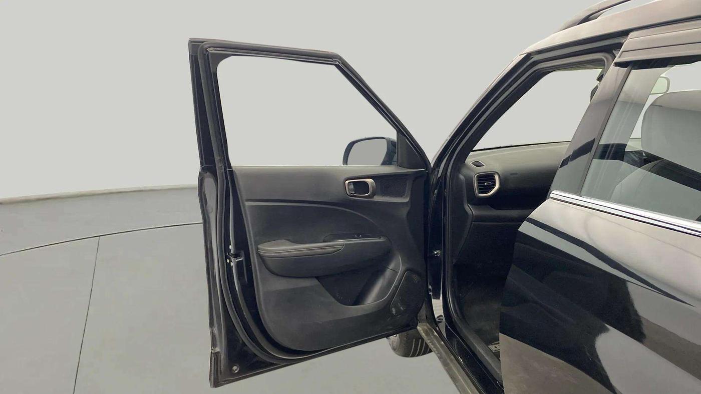 2024 Hyundai VENUE S (O) 1.2 KNIGHT EDITION, Petrol, Manual, 4,743 km, LHS Front Door