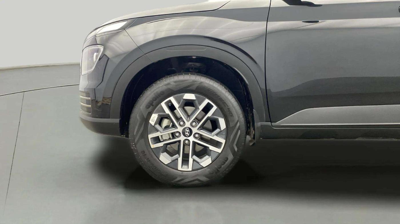 2024 Hyundai VENUE S (O) 1.2 KNIGHT EDITION, Petrol, Manual, 4,743 km, Left Front Wheel