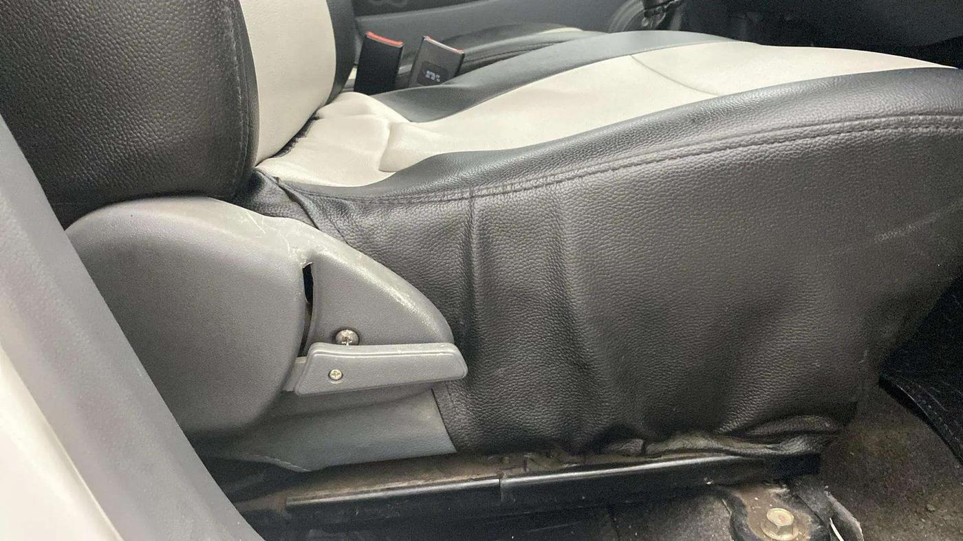 2016 Maruti Alto 800 LXI, Petrol, Manual, 34,025 km, Driver Side Adjustment Panel