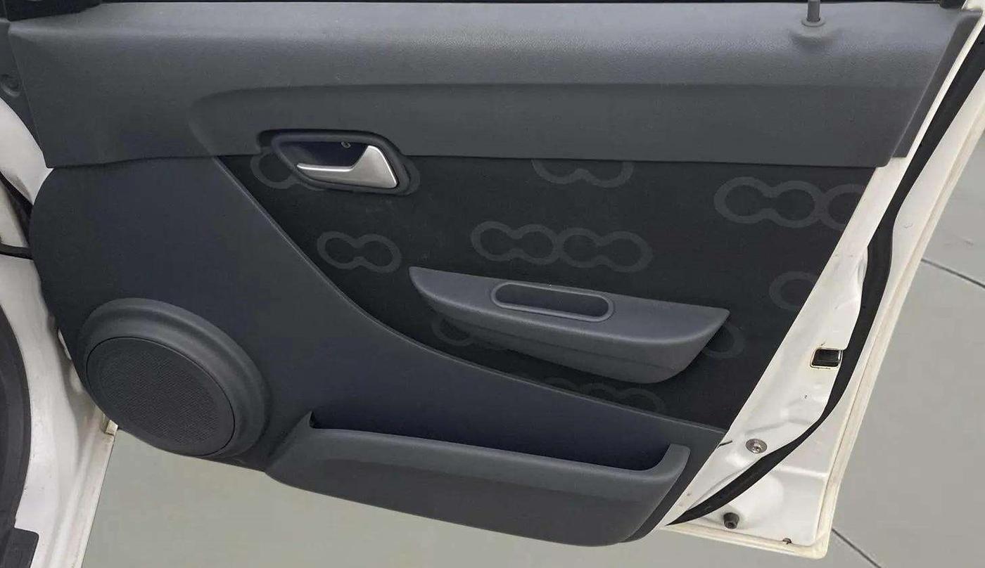 2016 Maruti Alto 800 LXI, Petrol, Manual, 34,025 km, Driver Side Door Panels Control
