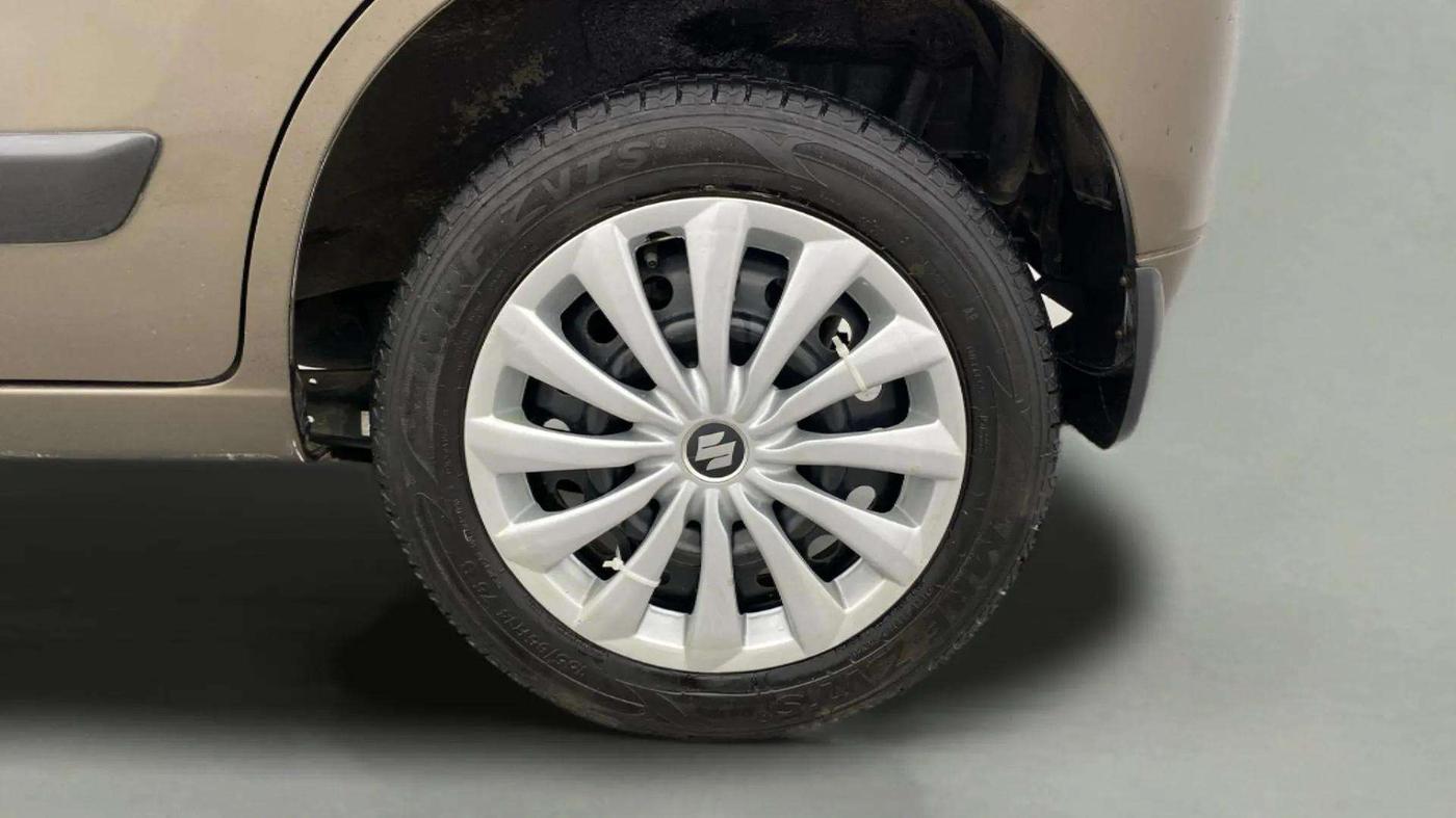 2015 Maruti Wagon R 1.0 VXI, Petrol, Manual, 13,389 km, Left Rear Wheel