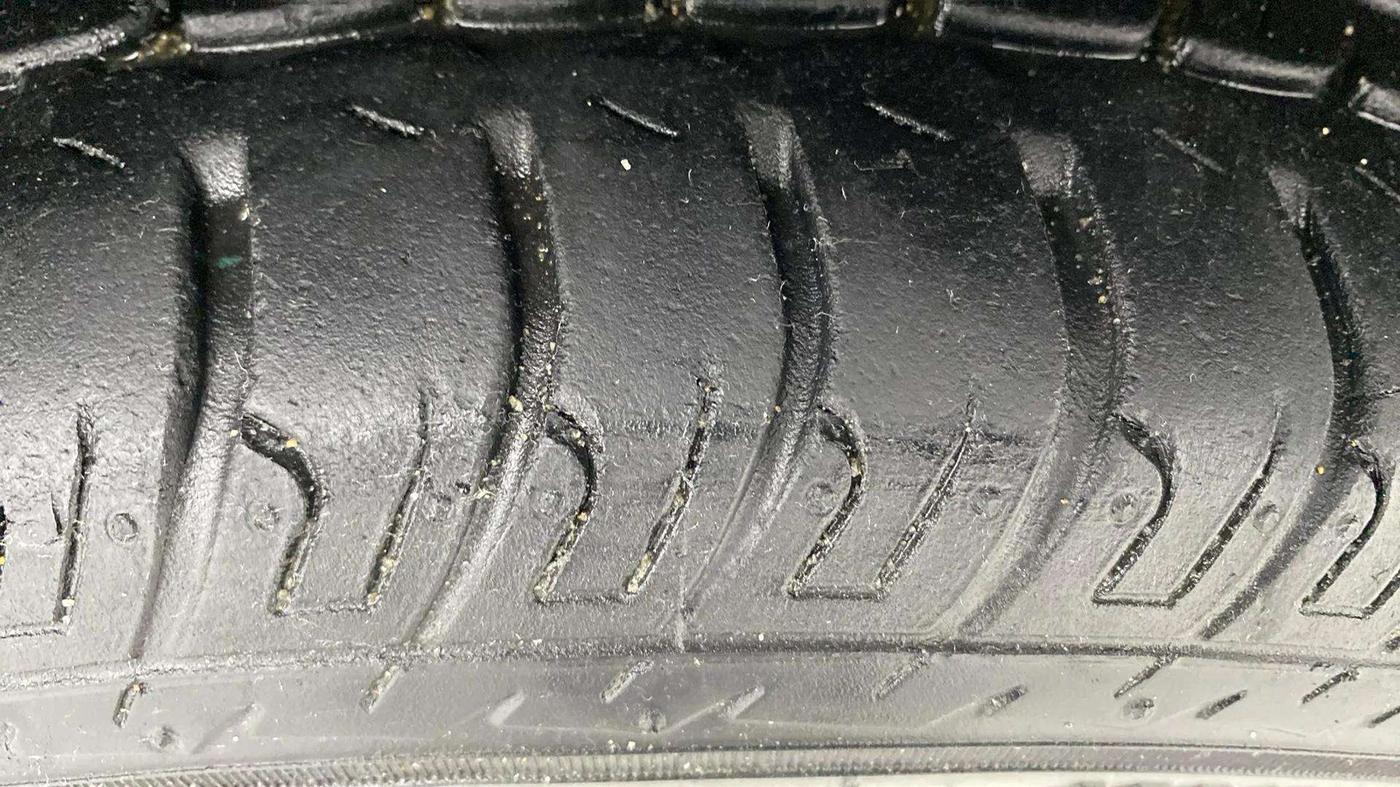 2015 Maruti Wagon R 1.0 VXI, Petrol, Manual, 13,389 km, Right Rear Tyre Tread