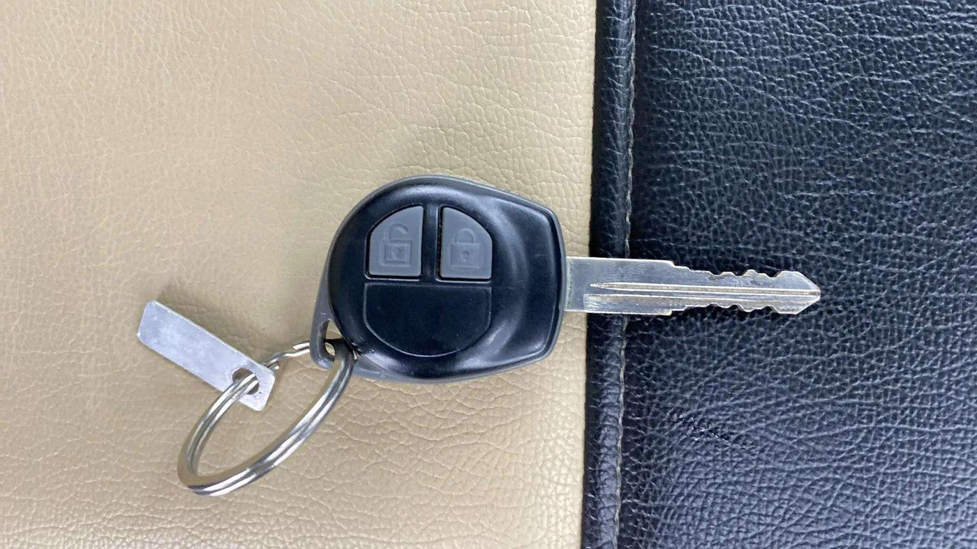 2015 Maruti Wagon R 1.0 VXI, Petrol, Manual, 13,389 km, Key Close Up