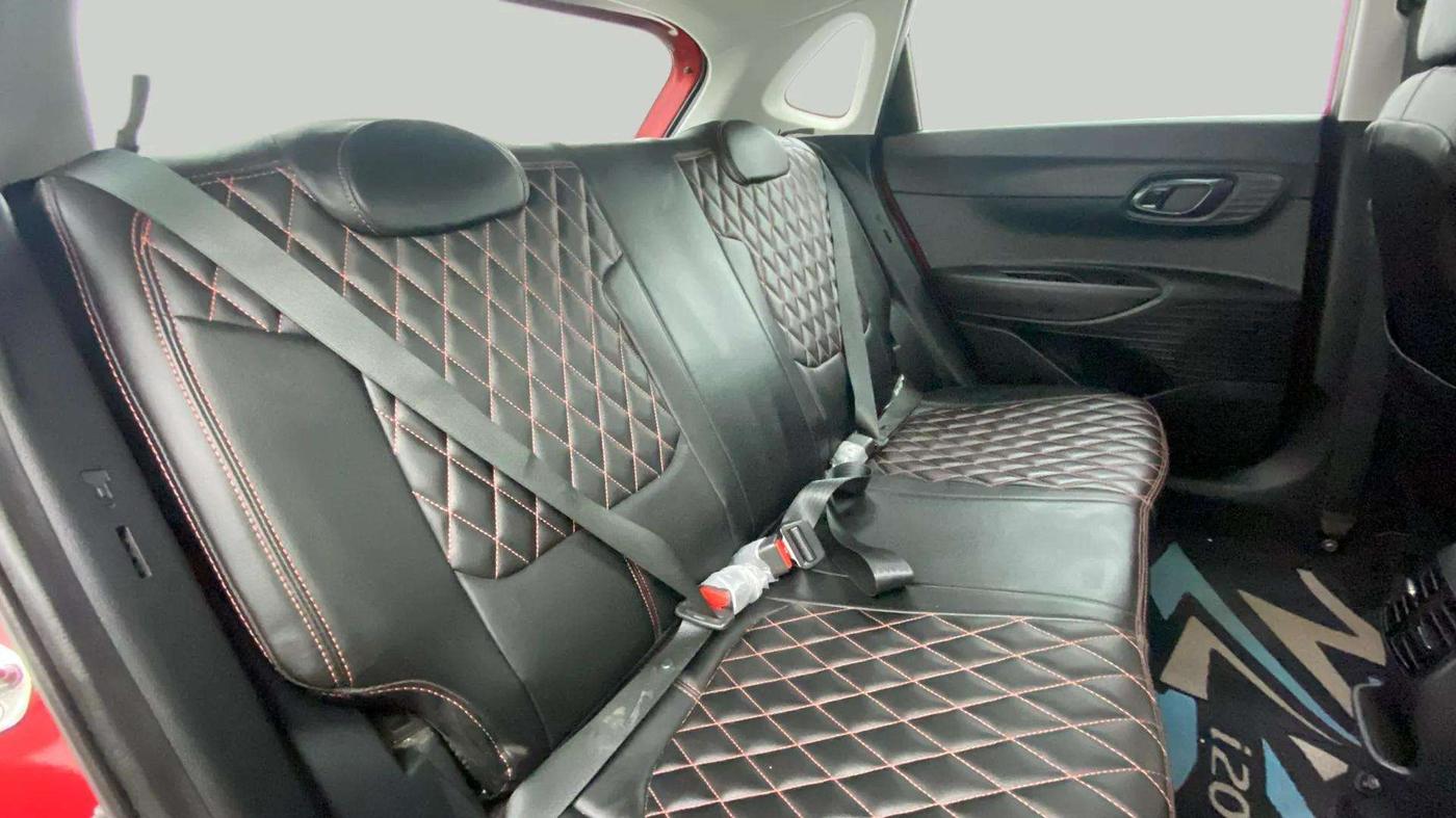 2023 Hyundai NEW I20 SPORTZ 1.2 IVT, Petrol, Automatic, 38,792 km, Right Side Rear Door Cabin