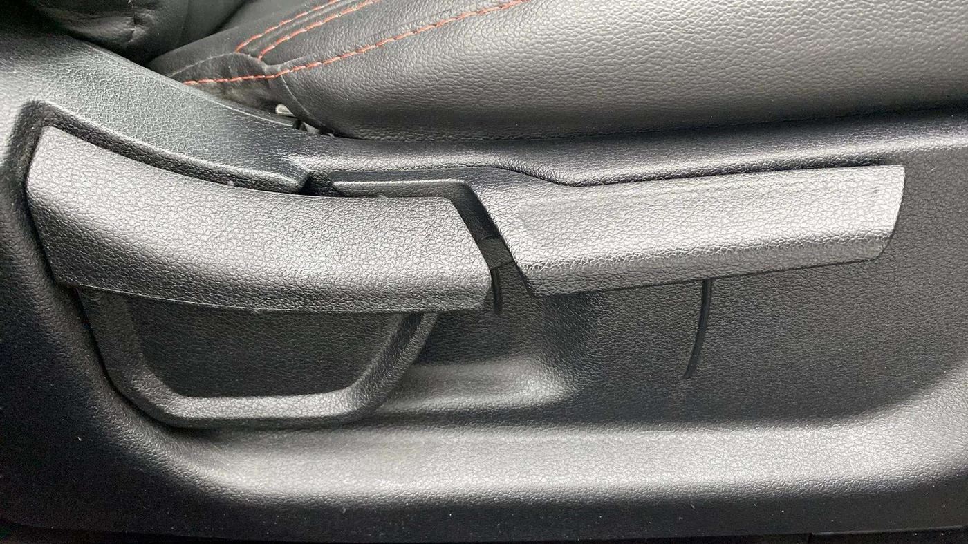 2023 Hyundai NEW I20 SPORTZ 1.2 IVT, Petrol, Automatic, 38,792 km, Driver Side Adjustment Panel