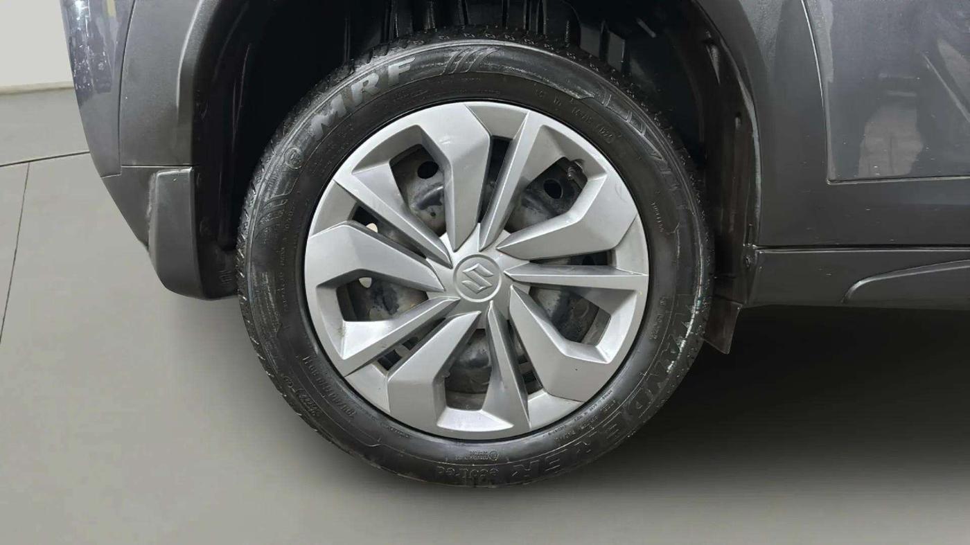 2024 Maruti FRONX DELTA CNG 1.2 MT, CNG, Manual, 21,117 km, Right Rear Wheel