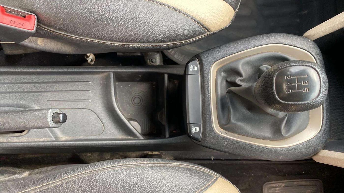 2018 Hyundai NEW SANTRO ERA, Petrol, Manual, 25,149 km, Gear Lever