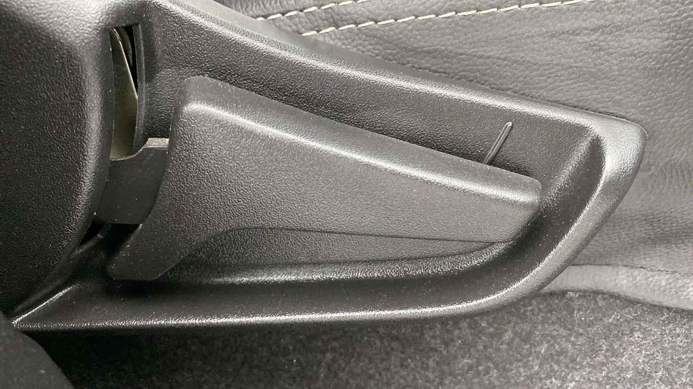 2022 Maruti S PRESSO VXI+, Petrol, Manual, 6,051 km, Driver Side Adjustment Panel
