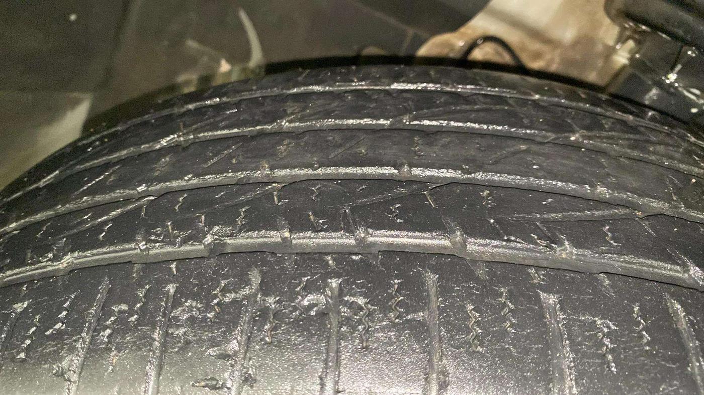 2018 Jeep Compass SPORT 1.4 PETROL, Petrol, Manual, 33,953 km, Left Front Tyre Tread