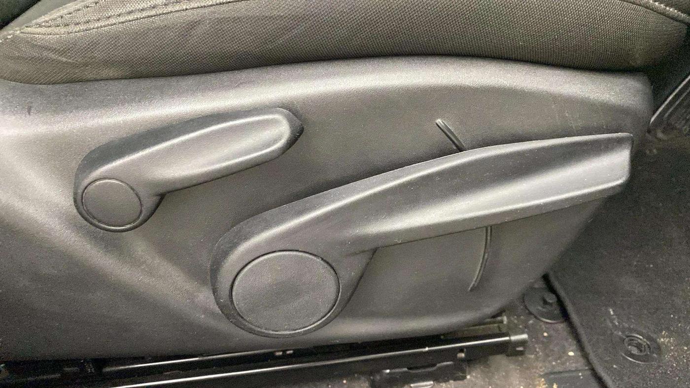 2018 Jeep Compass SPORT 1.4 PETROL, Petrol, Manual, 33,953 km, Driver Side Adjustment Panel
