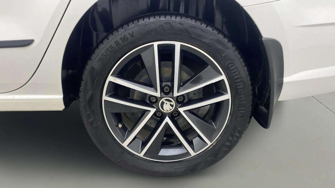 2018 Skoda Rapid STYLE 1.6 MPI, Petrol, Manual, 69,568 km, Left Rear Wheel