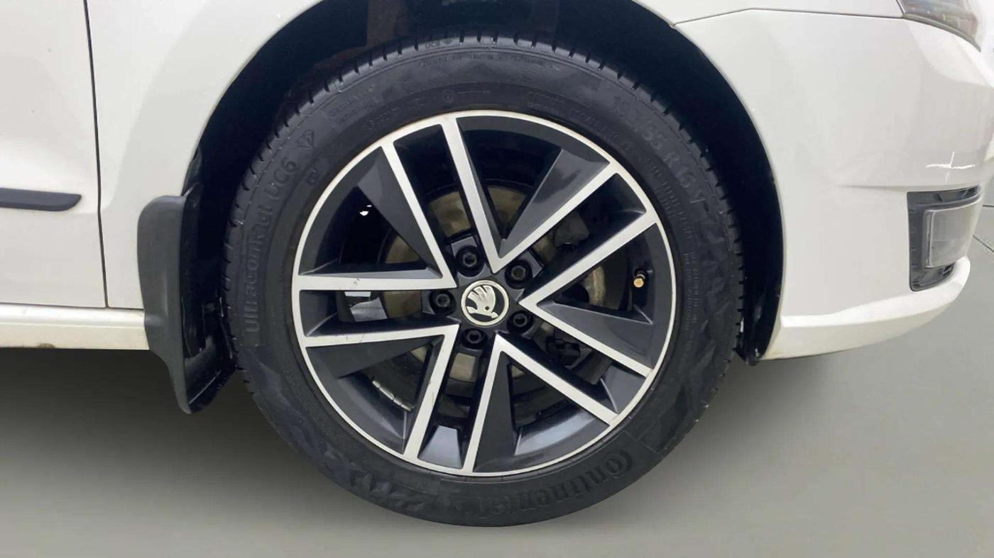 2018 Skoda Rapid STYLE 1.6 MPI, Petrol, Manual, 69,568 km, Right Front Wheel