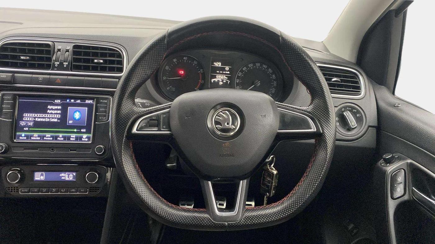 2018 Skoda Rapid STYLE 1.6 MPI, Petrol, Manual, 69,568 km, Steering Wheel Close Up