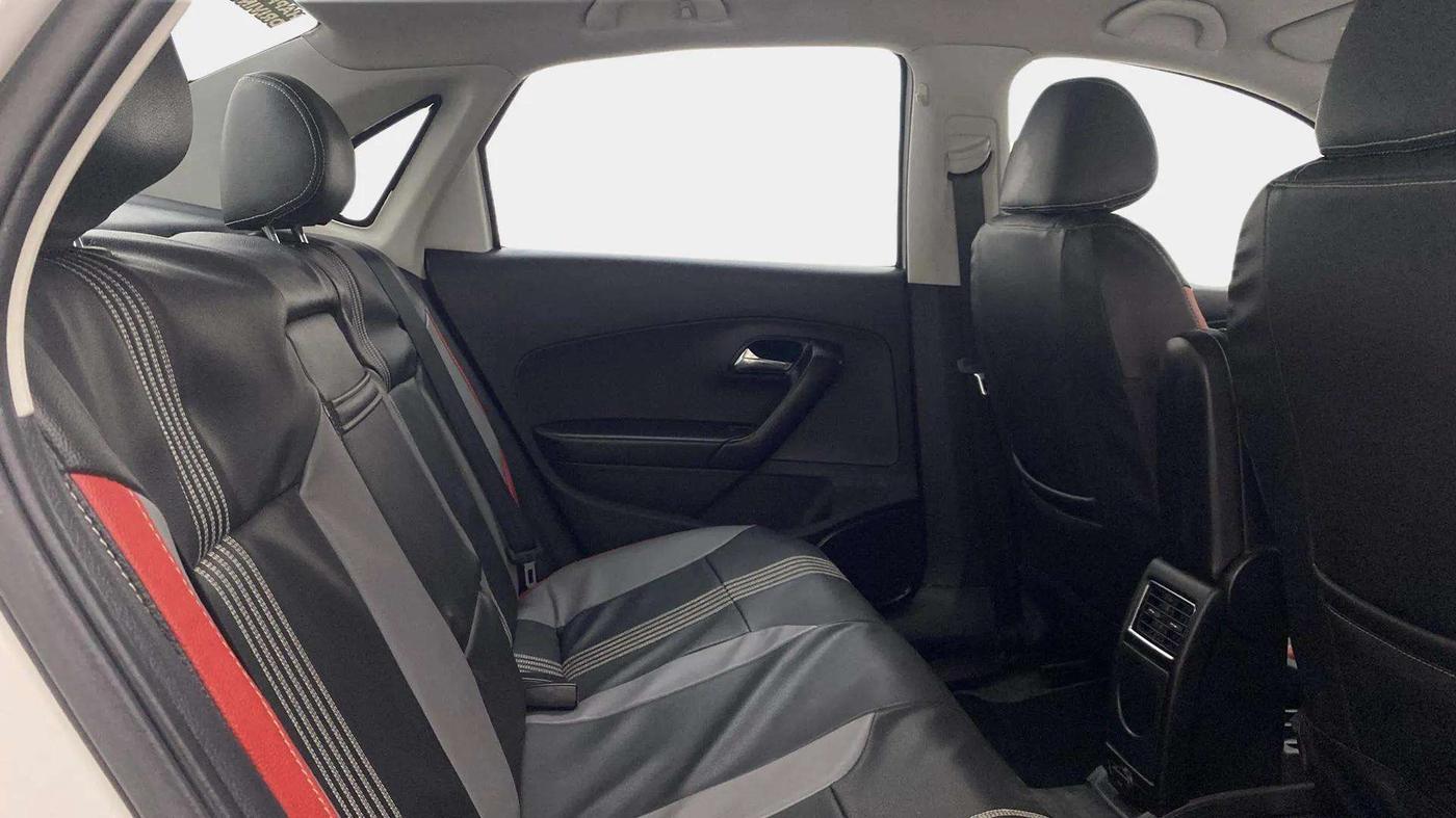 2018 Skoda Rapid STYLE 1.6 MPI, Petrol, Manual, 69,568 km, Right Side Rear Door Cabin