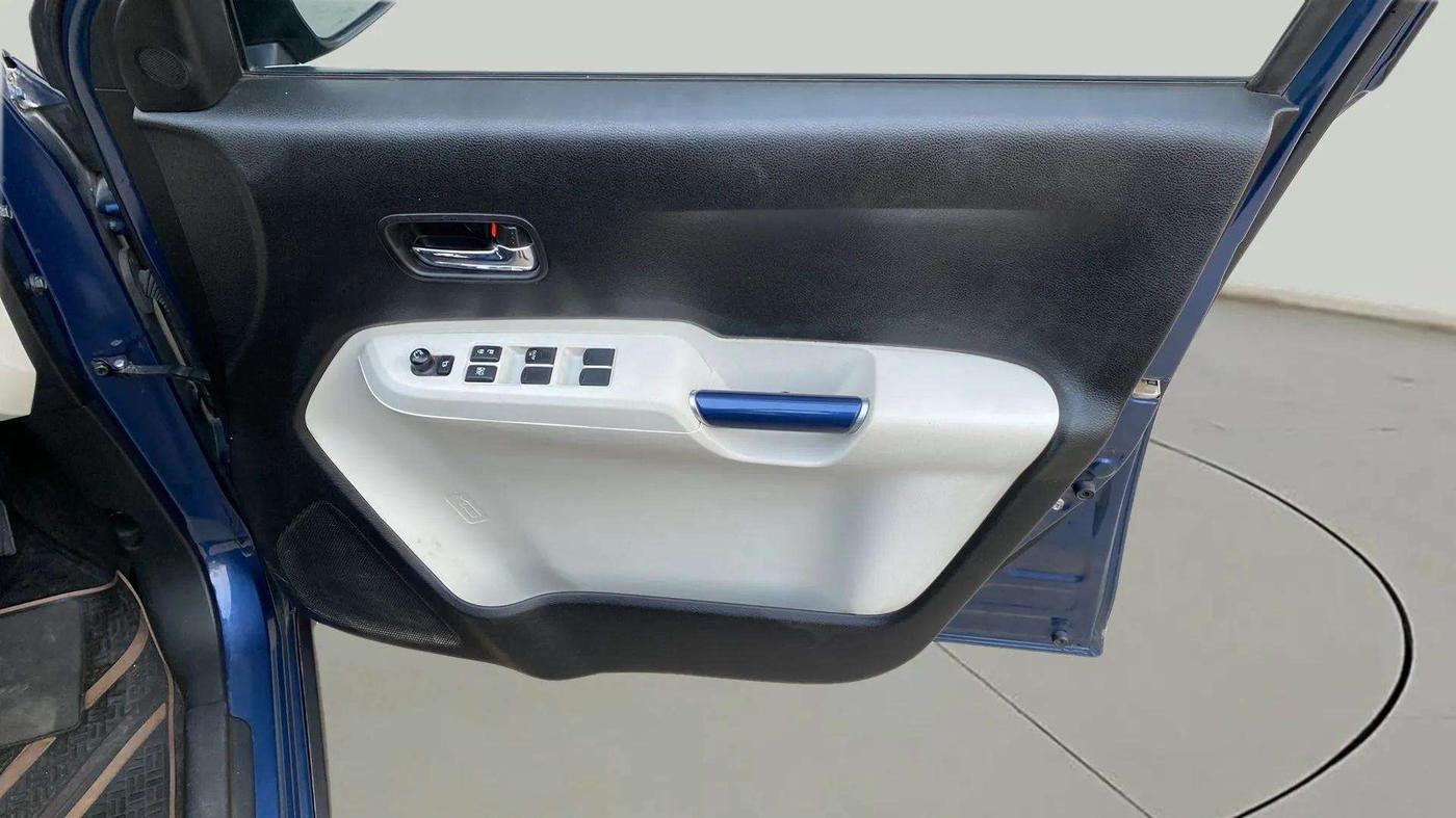 2021 Maruti IGNIS ZETA 1.2 AMT, Petrol, Automatic, 53,287 km, Driver Side Door Panels Control