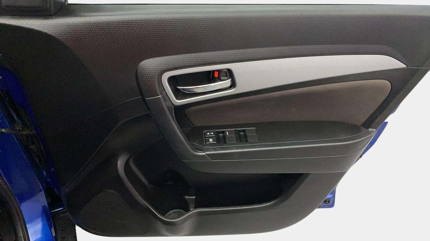 2022 Toyota URBAN CRUISER HIGH GRADE MT, Petrol, Manual, 41,432 km, Driver Side Door Panels Control