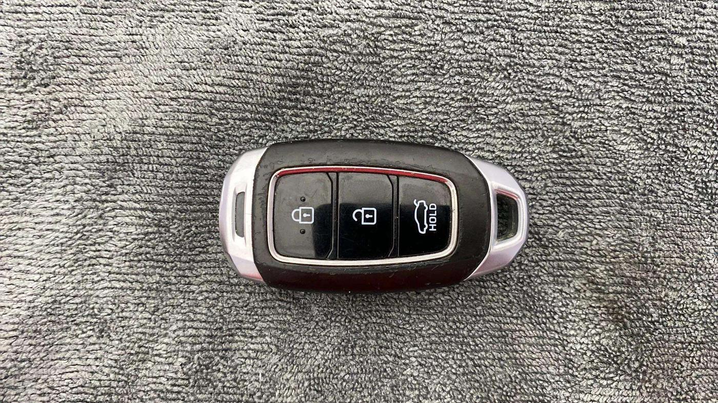 2019 Hyundai Verna 1.6 VTVT SX, Petrol, Manual, 40,286 km, Key Close Up