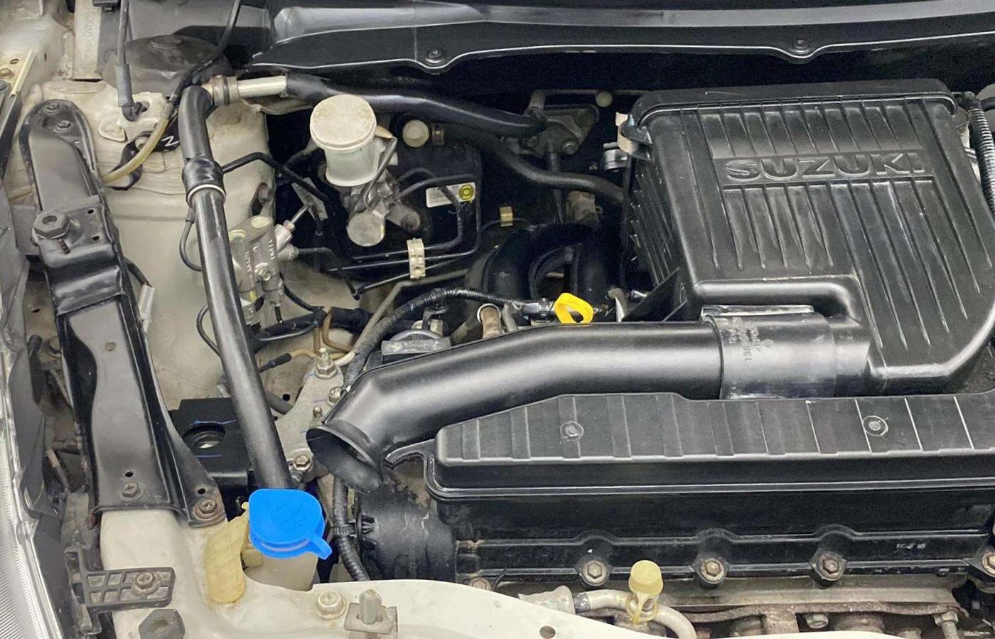 2016 Maruti Swift VXI, Petrol, Manual, 63,370 km, Engine View - Right