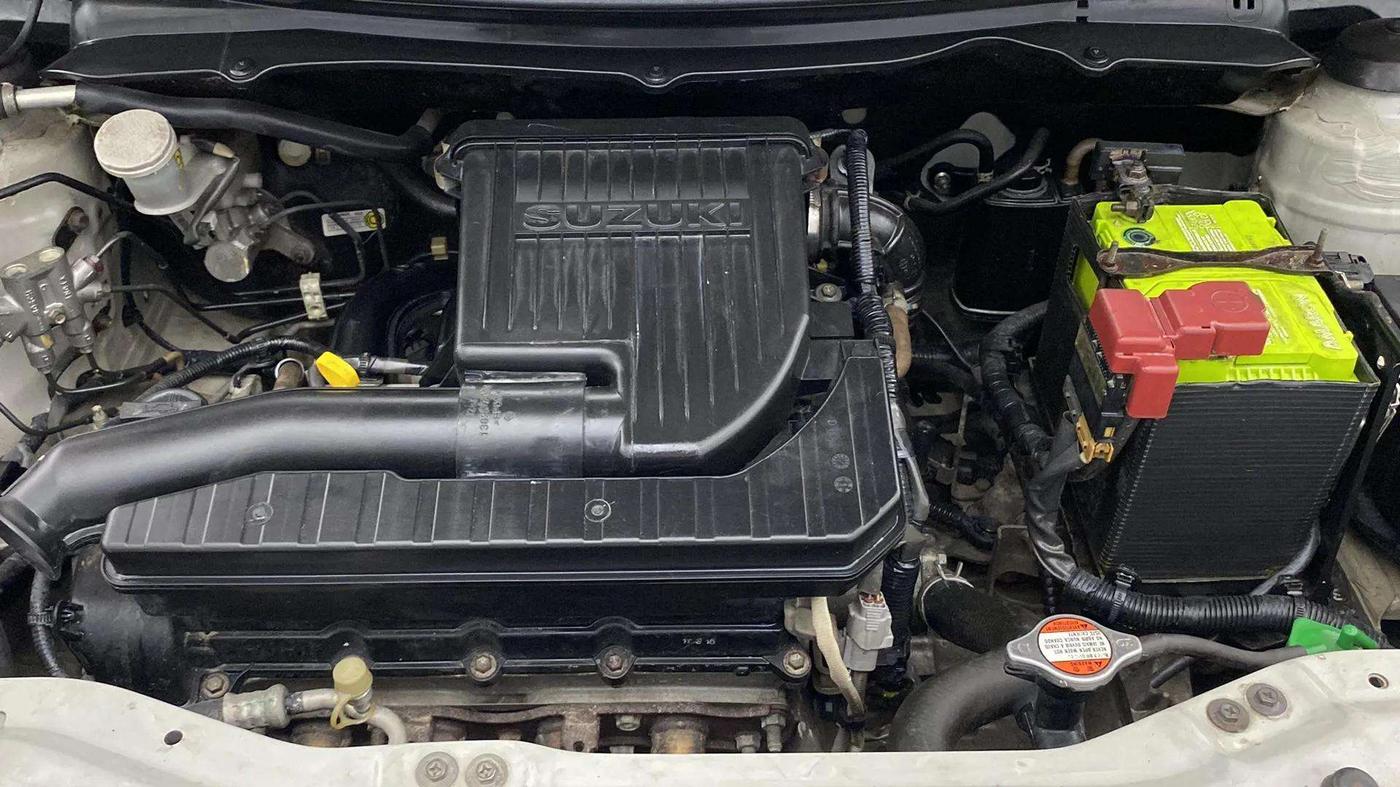 2016 Maruti Swift VXI, Petrol, Manual, 63,370 km, Engine View