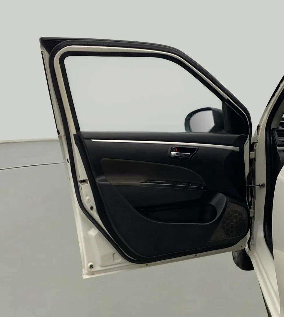 2016 Maruti Swift VXI, Petrol, Manual, 63,370 km, LHS Front Door