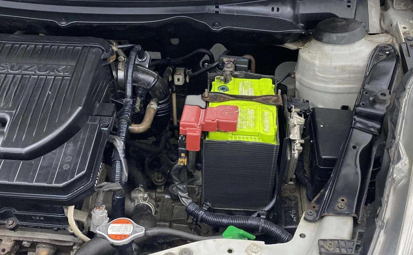 2016 Maruti Swift VXI, Petrol, Manual, 63,370 km, Engine View - Left