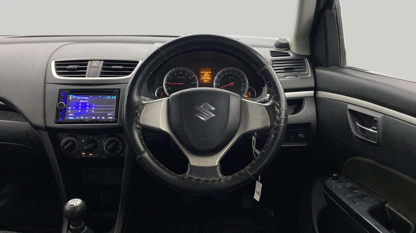 2016 Maruti Swift VXI, Petrol, Manual, 63,370 km, Steering Wheel Close Up