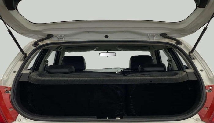 2016 Maruti Swift VXI, Petrol, Manual, 63,370 km, Boot Open Zoomed View