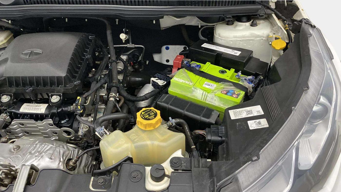 2021 Tata NEXON XMA SUNROOF PETROL, Petrol, Automatic, 20,545 km, Engine View - Left