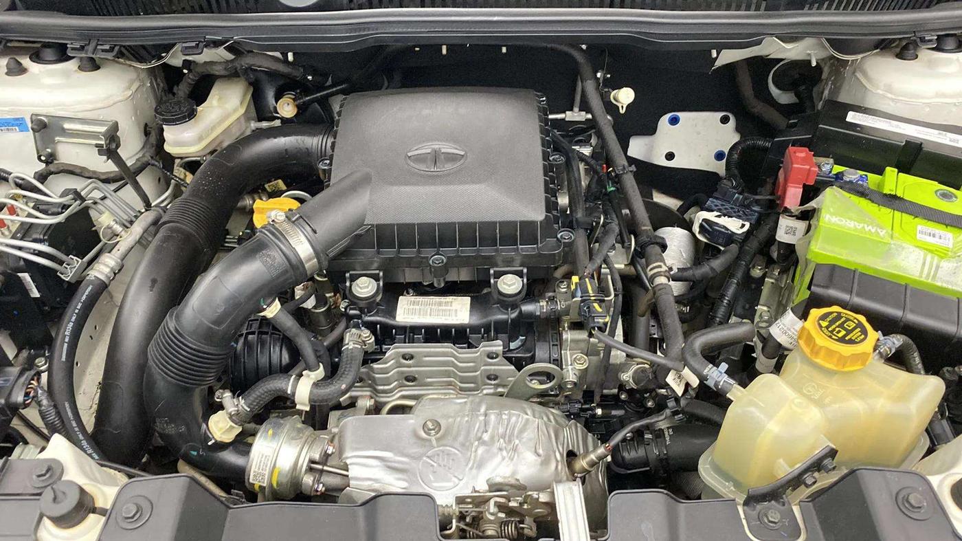 2021 Tata NEXON XMA SUNROOF PETROL, Petrol, Automatic, 20,545 km, Engine View