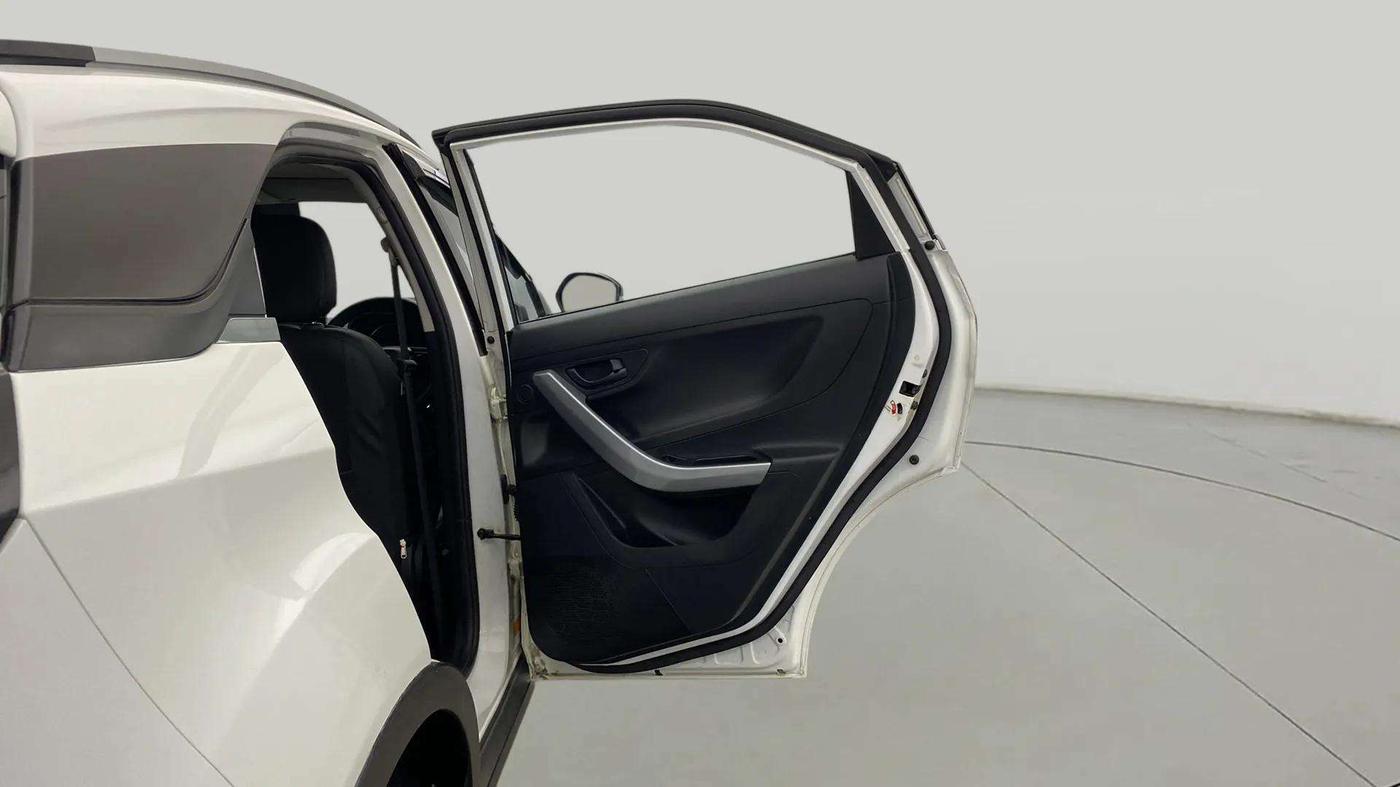 2021 Tata NEXON XMA SUNROOF PETROL, Petrol, Automatic, 20,545 km, RHS Rear Door