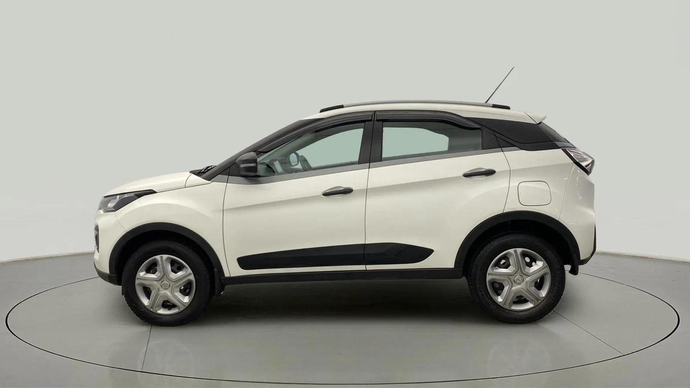 2021 Tata NEXON XMA SUNROOF PETROL, Petrol, Automatic, 20,545 km, Left Side