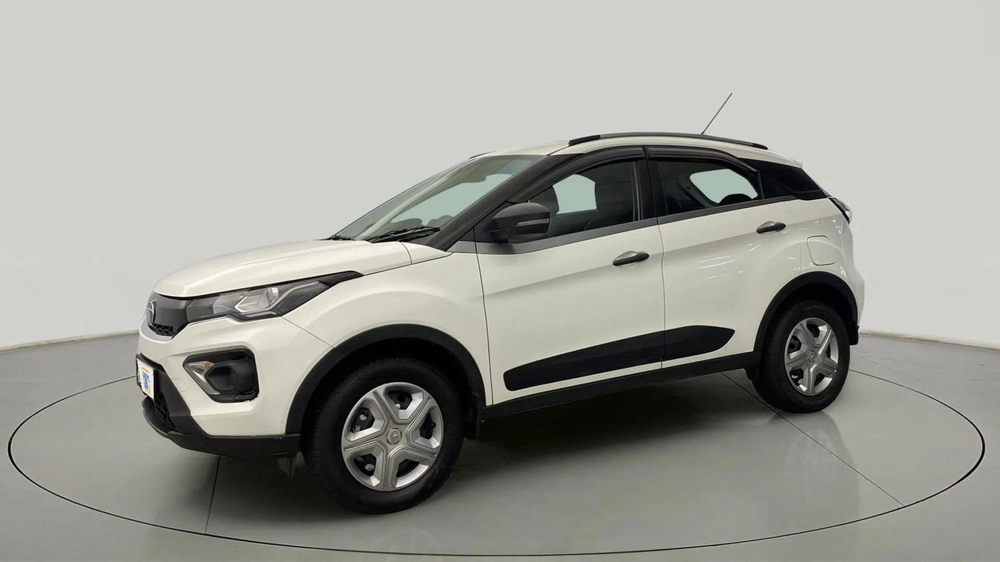2021 Tata NEXON XMA SUNROOF PETROL, Petrol, Automatic, 20,545 km, Left Front Diagonal