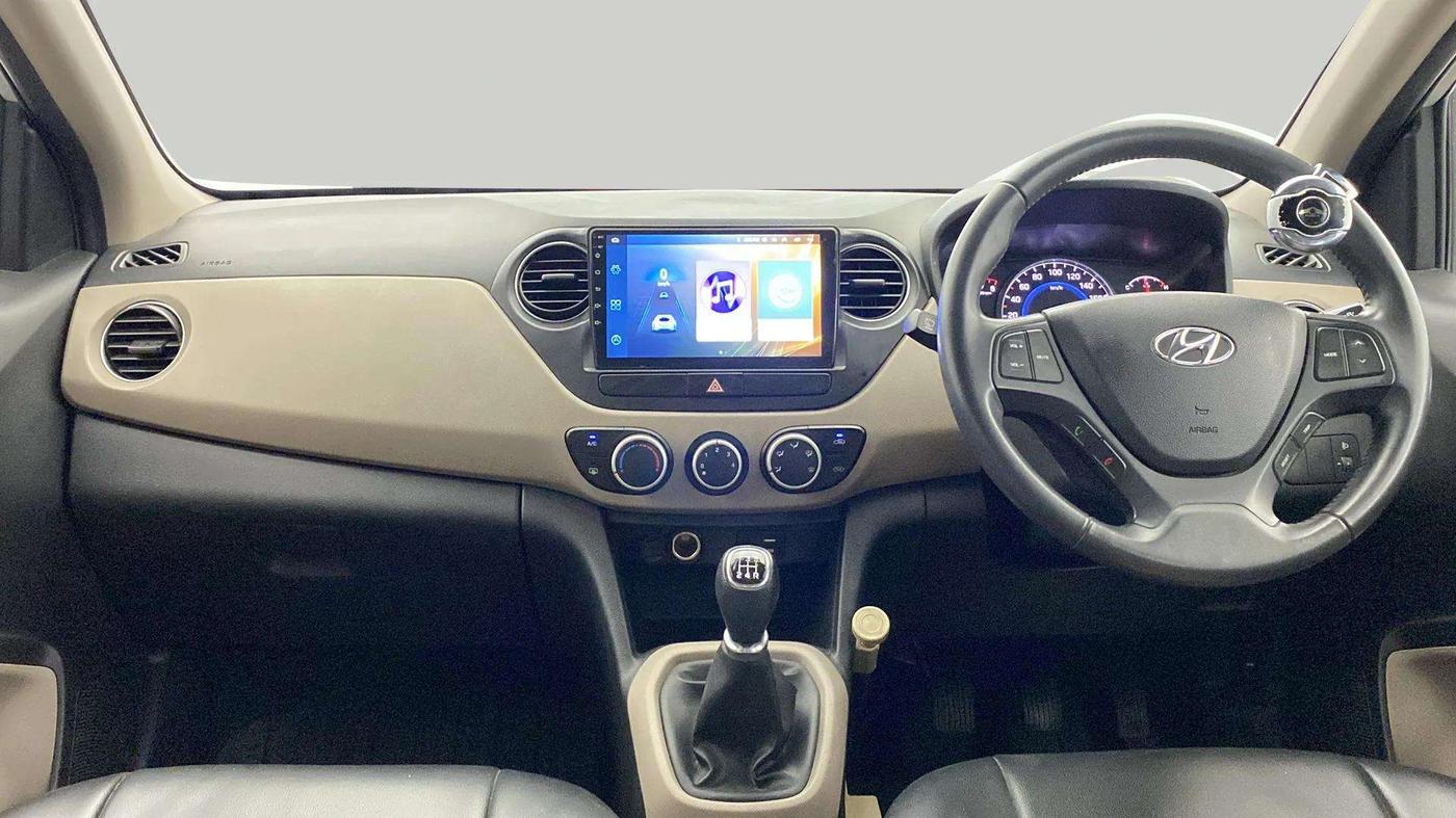 2016 Hyundai Grand i10 ASTA (O) 1.2 KAPPA VTVT, Petrol, Manual, 33,368 km, Dashboard