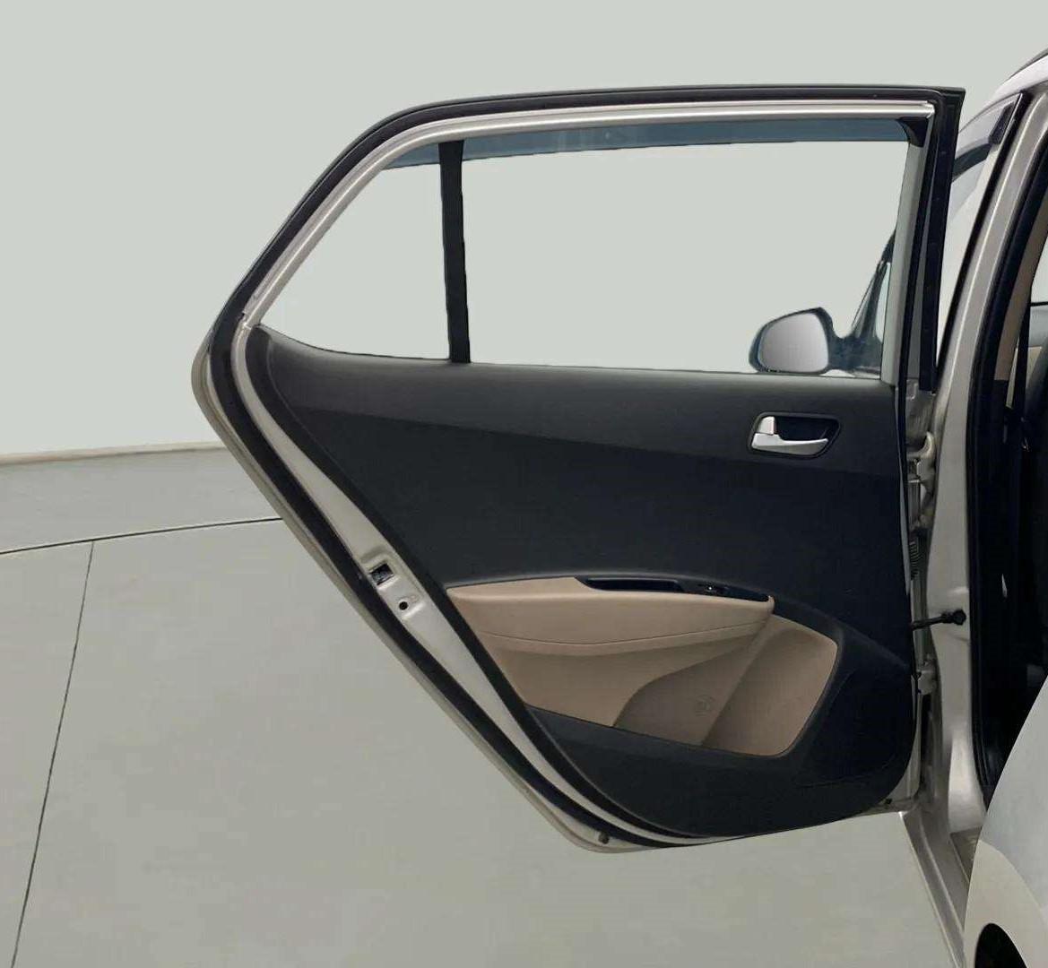2016 Hyundai Grand i10 ASTA (O) 1.2 KAPPA VTVT, Petrol, Manual, 33,368 km, LHS Rear Door