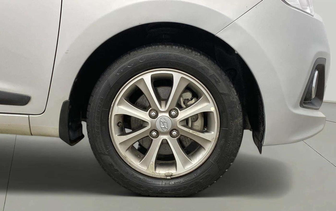 2016 Hyundai Grand i10 ASTA (O) 1.2 KAPPA VTVT, Petrol, Manual, 33,368 km, Right Front Wheel