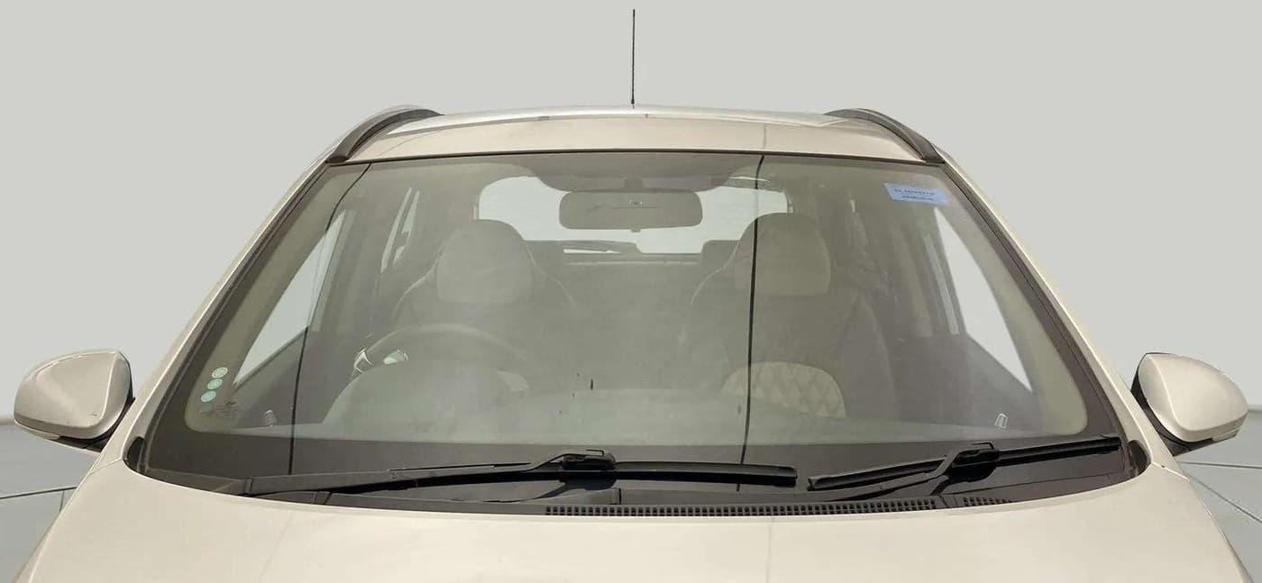 2016 Hyundai Grand i10 ASTA (O) 1.2 KAPPA VTVT, Petrol, Manual, 33,368 km, Front Windshield