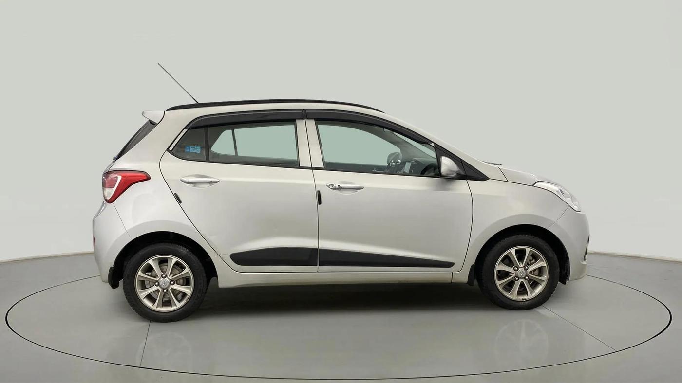 2016 Hyundai Grand i10 ASTA (O) 1.2 KAPPA VTVT, Petrol, Manual, 33,368 km, Right Side View