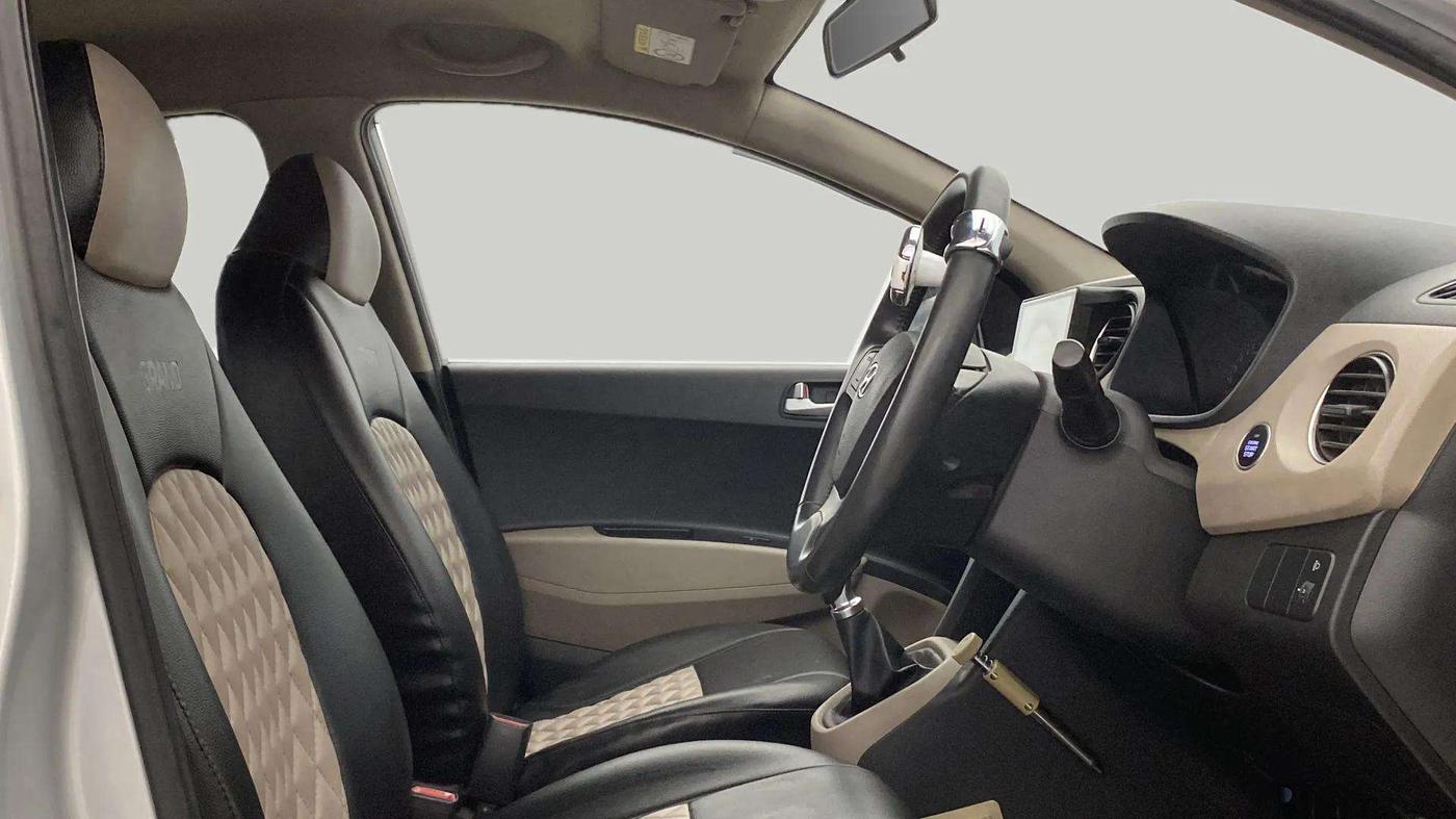 2016 Hyundai Grand i10 ASTA (O) 1.2 KAPPA VTVT, Petrol, Manual, 33,368 km, Right Side Front Door Cabin