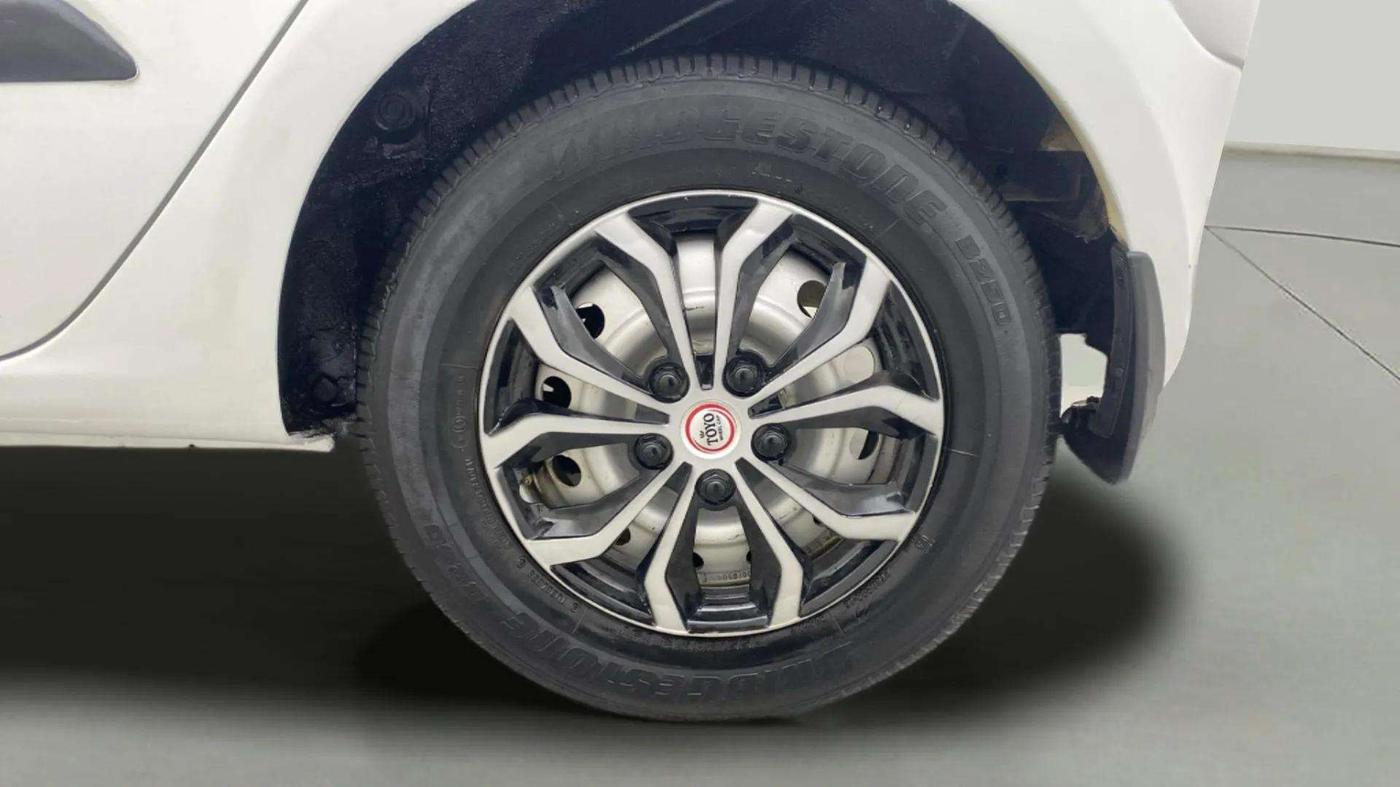 2013 Hyundai i10 ERA 1.1, Petrol, Manual, 63,705 km, Left Rear Wheel