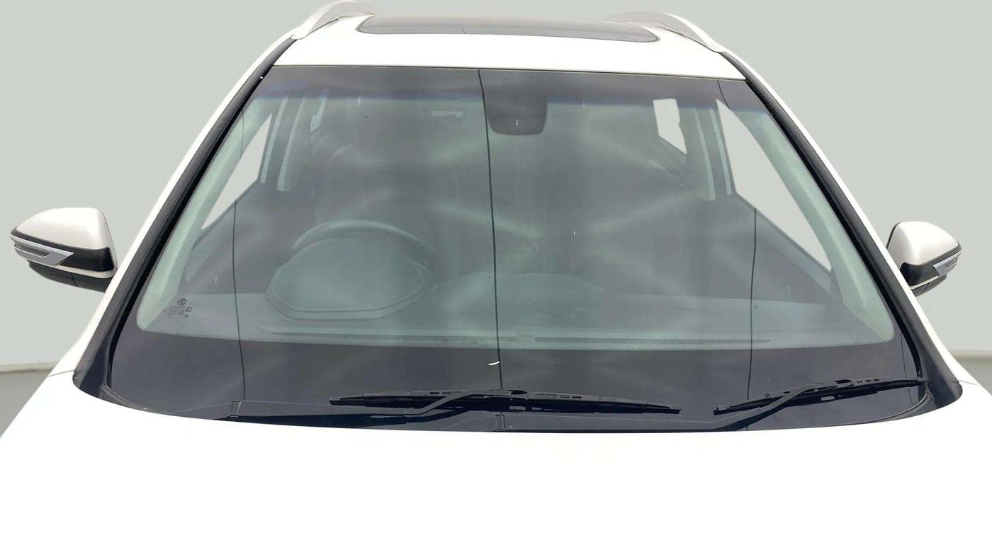 2020 MG HECTOR SHARP 1.5 DCT PETROL, Petrol, Automatic, 62,993 km, Front Windshield