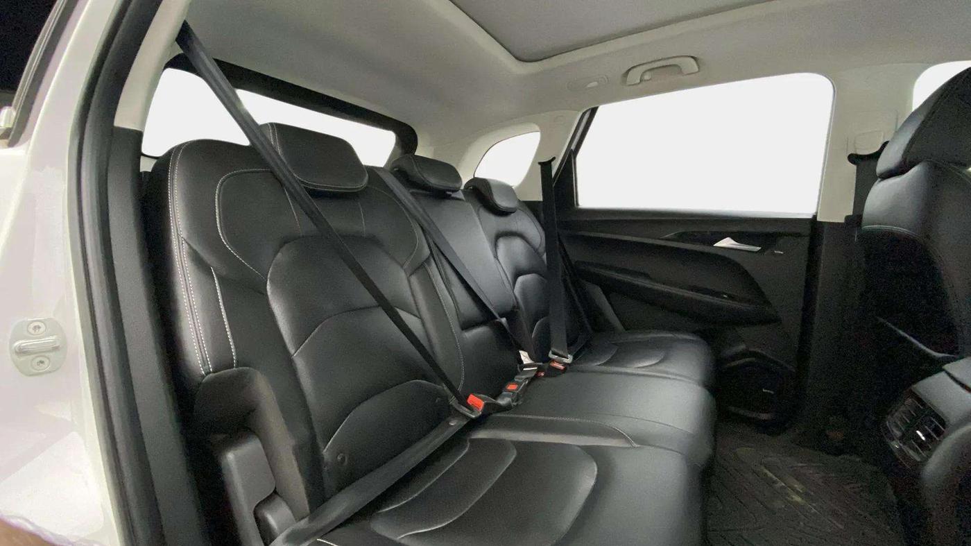 2020 MG HECTOR SHARP 1.5 DCT PETROL, Petrol, Automatic, 62,993 km, Right Side Rear Door Cabin