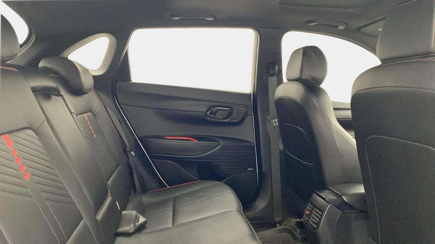2022 Hyundai NEW I20 N LINE N8 1.0 TURBO GDI IMT, Petrol, Manual, 41,929 km, Right Side Rear Door Cabin