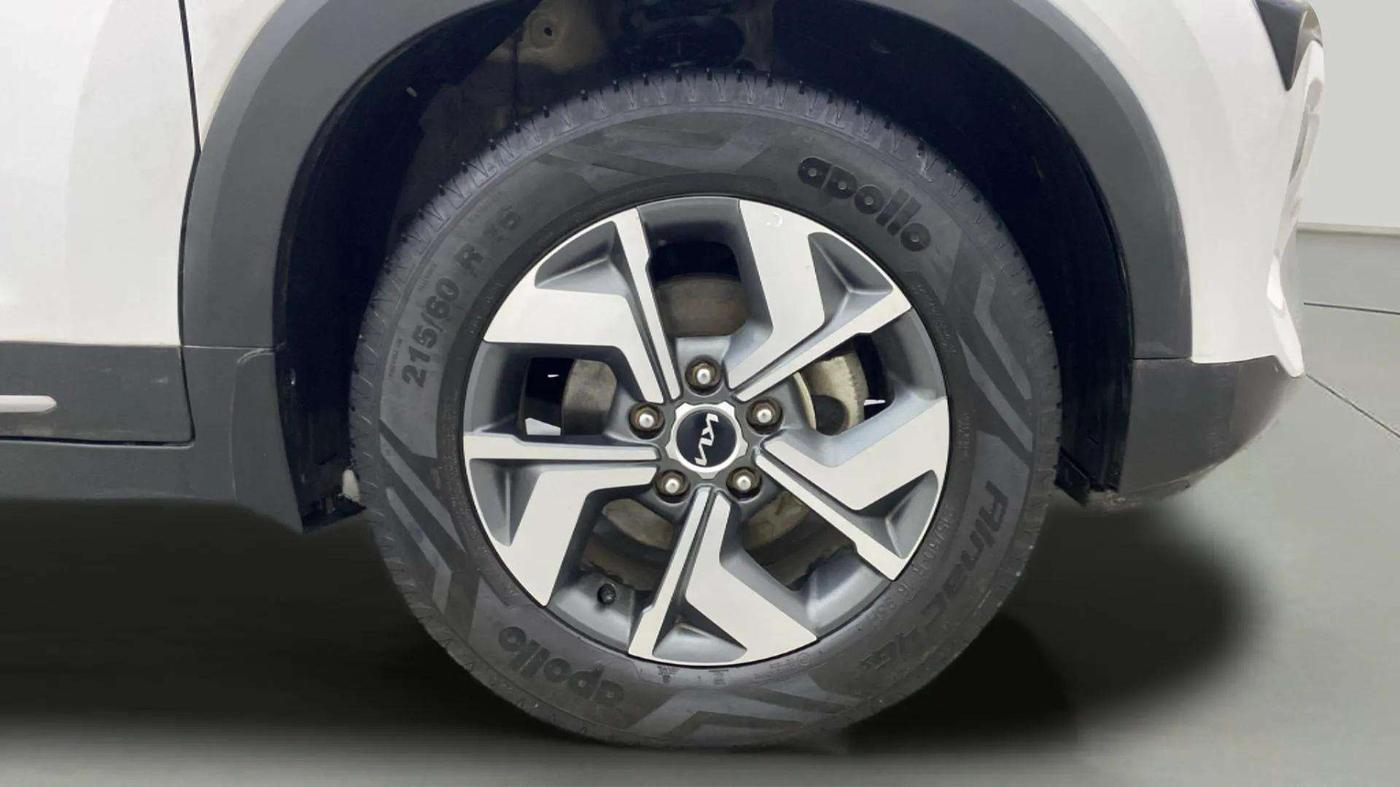 2022 KIA SONET HTX 1.5, Diesel, Manual, 70,942 km, Right Front Wheel