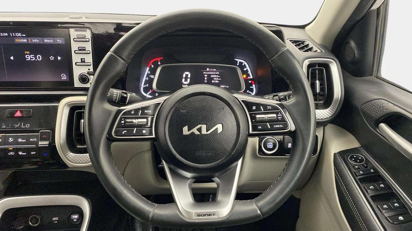 2022 KIA SONET HTX 1.5, Diesel, Manual, 70,942 km, Steering Wheel Close Up