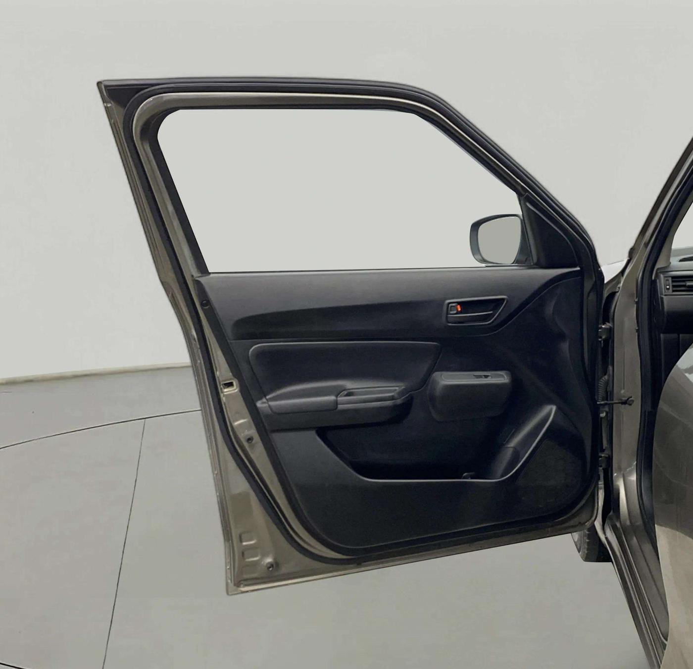 2021 Maruti Swift LXI, Petrol, Manual, 33,461 km, LHS Front Door