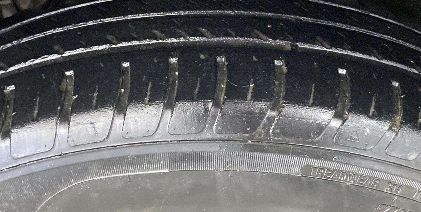 2021 Maruti Swift LXI, Petrol, Manual, 33,461 km, Left Front Tyre Tread