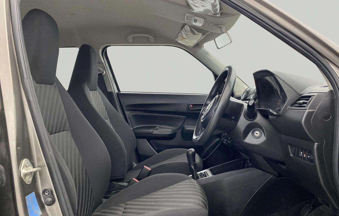 2021 Maruti Swift LXI, Petrol, Manual, 33,461 km, Right Side Front Door Cabin