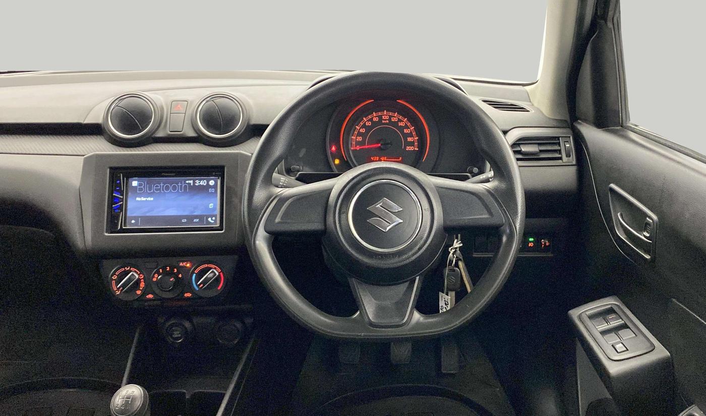 2021 Maruti Swift LXI, Petrol, Manual, 33,461 km, Steering Wheel Close Up