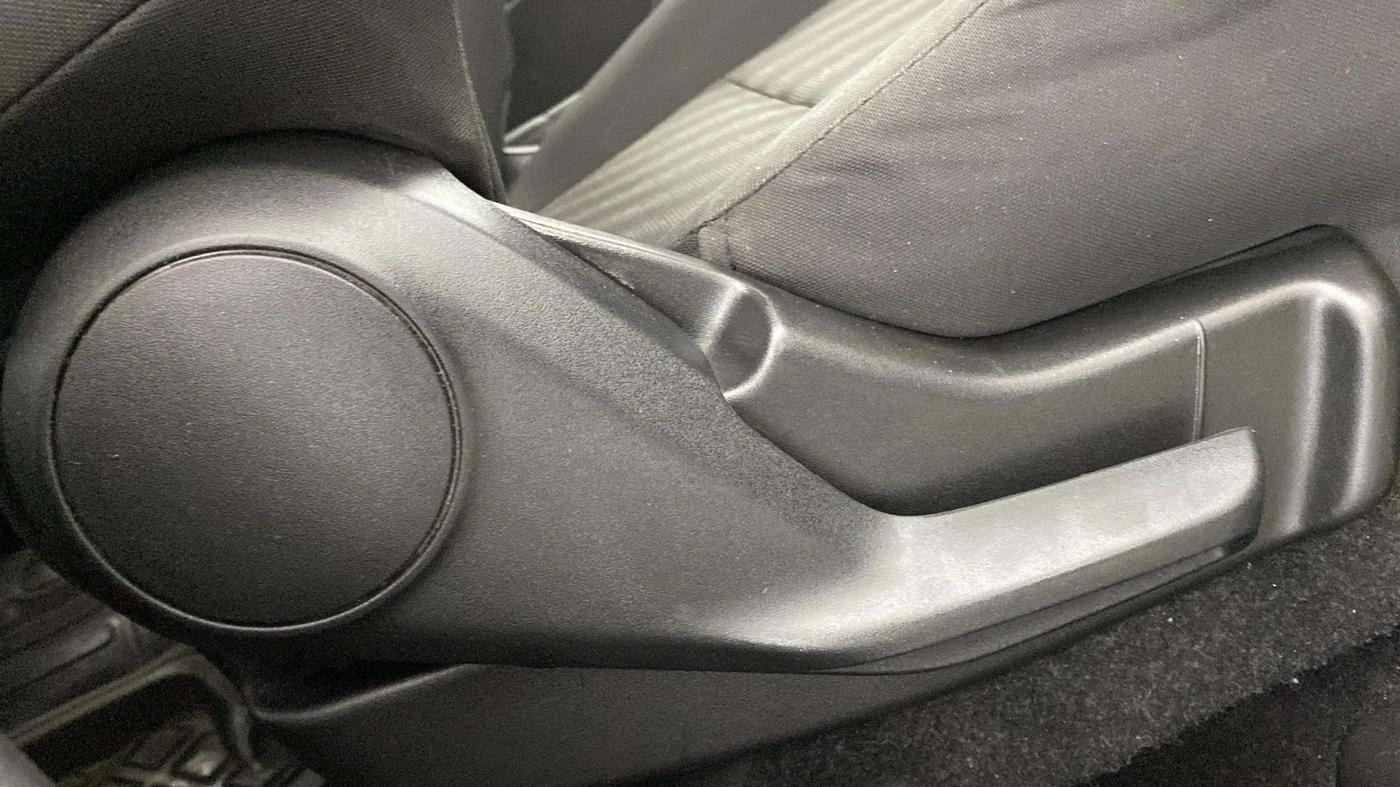 2021 Maruti Swift LXI, Petrol, Manual, 33,461 km, Driver Side Adjustment Panel
